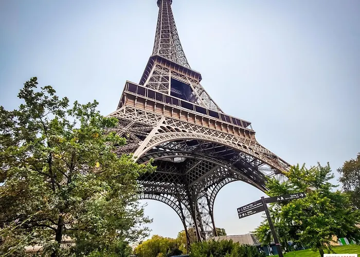L'etoile Parisienne * Párizs